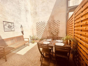 A beautifully maintained townhouse with terrace